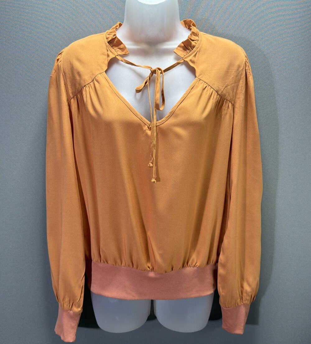 Gigio by Umgee Apricot Blouse Long Sleeve Smocked Size L Stretch New With Tags